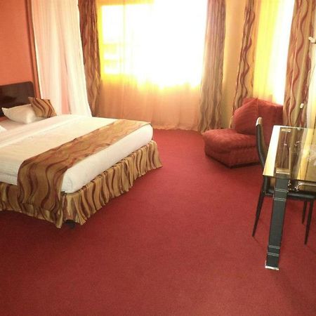 Royal City Dubai Complex Kisumu Exterior photo