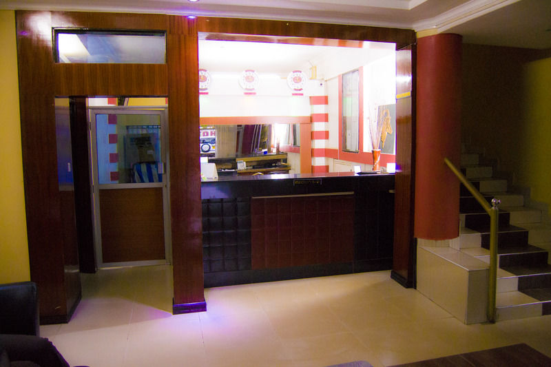 Royal City Dubai Complex Kisumu Exterior photo
