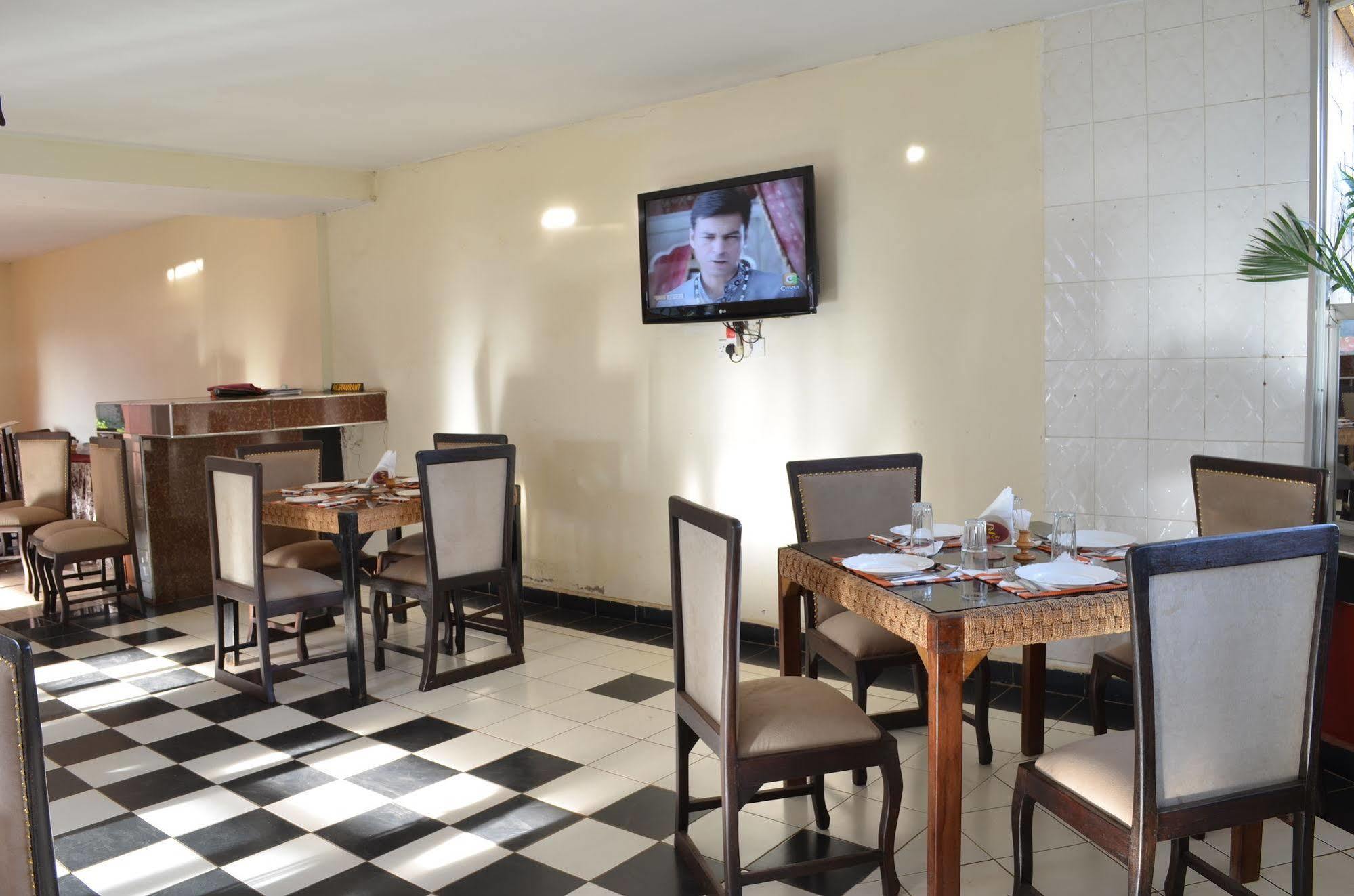 Royal City Dubai Complex Kisumu Exterior photo