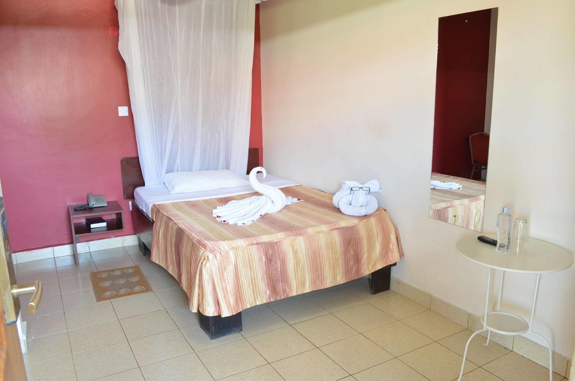 Royal City Dubai Complex Kisumu Exterior photo